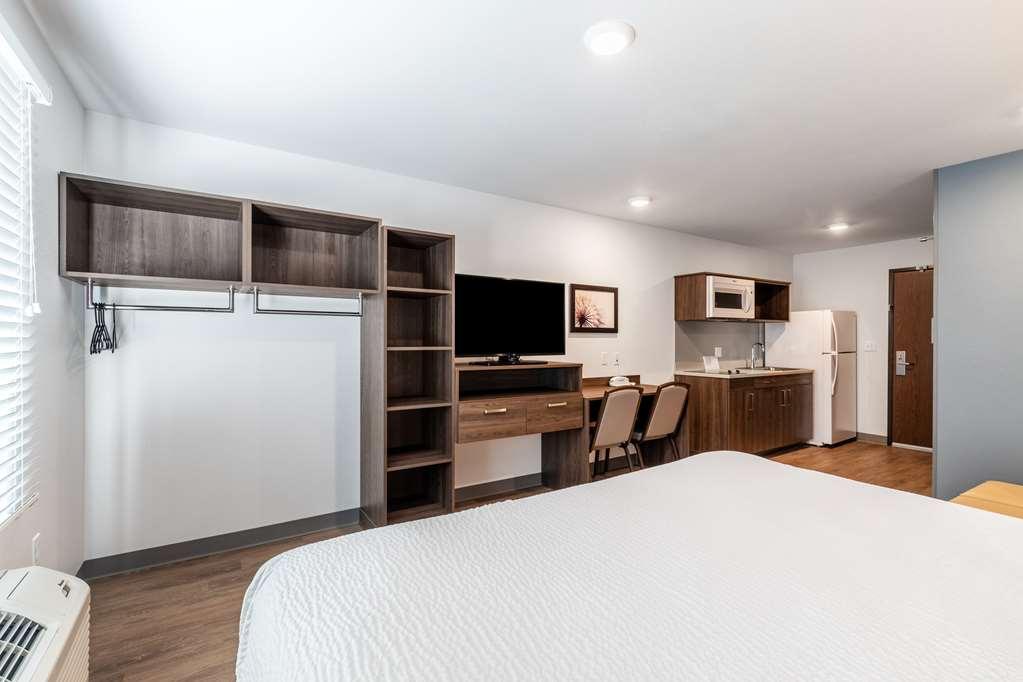 Extended Stay America Select Suites - Charlotte - Northlake 샬럿 객실 사진