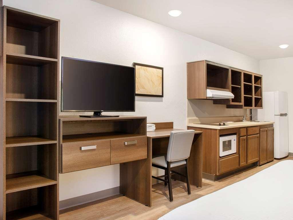 Extended Stay America Select Suites - Charlotte - Northlake 샬럿 객실 사진