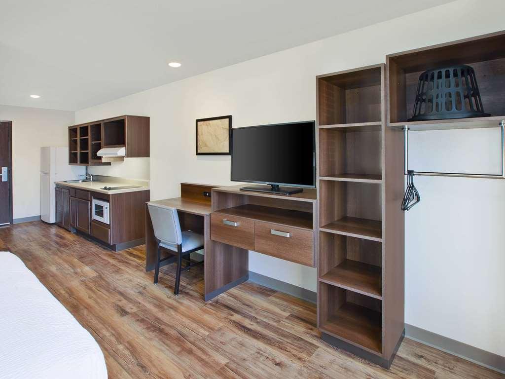 Extended Stay America Select Suites - Charlotte - Northlake 샬럿 객실 사진
