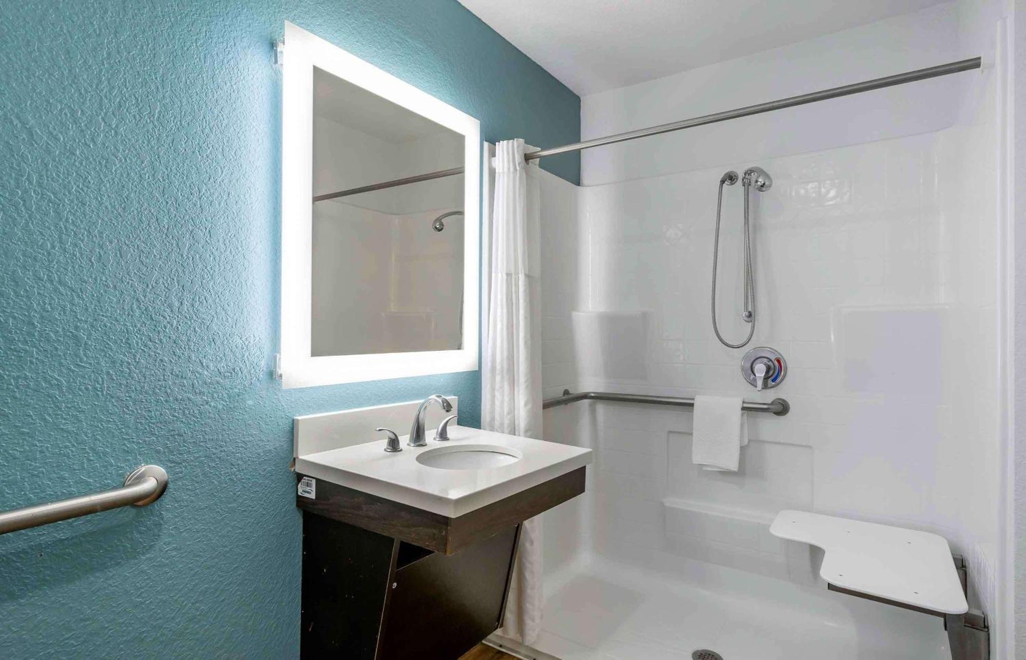 Extended Stay America Select Suites - Charlotte - Northlake 샬럿 외부 사진