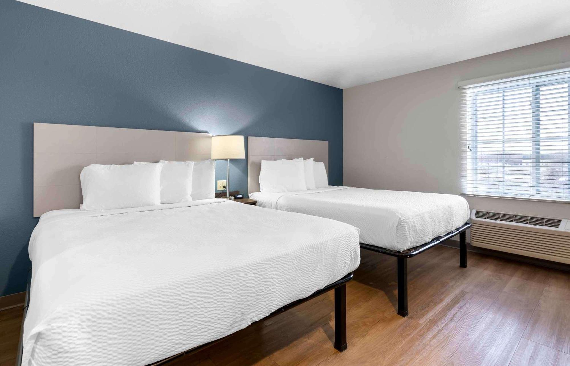 Extended Stay America Select Suites - Charlotte - Northlake 샬럿 외부 사진