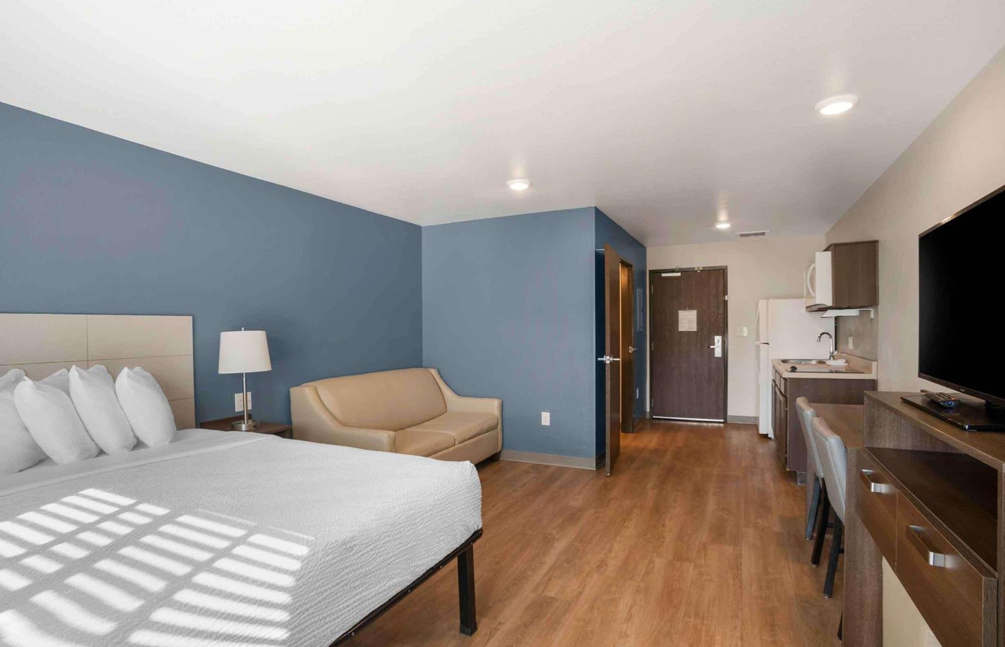 Extended Stay America Select Suites - Charlotte - Northlake 샬럿 외부 사진