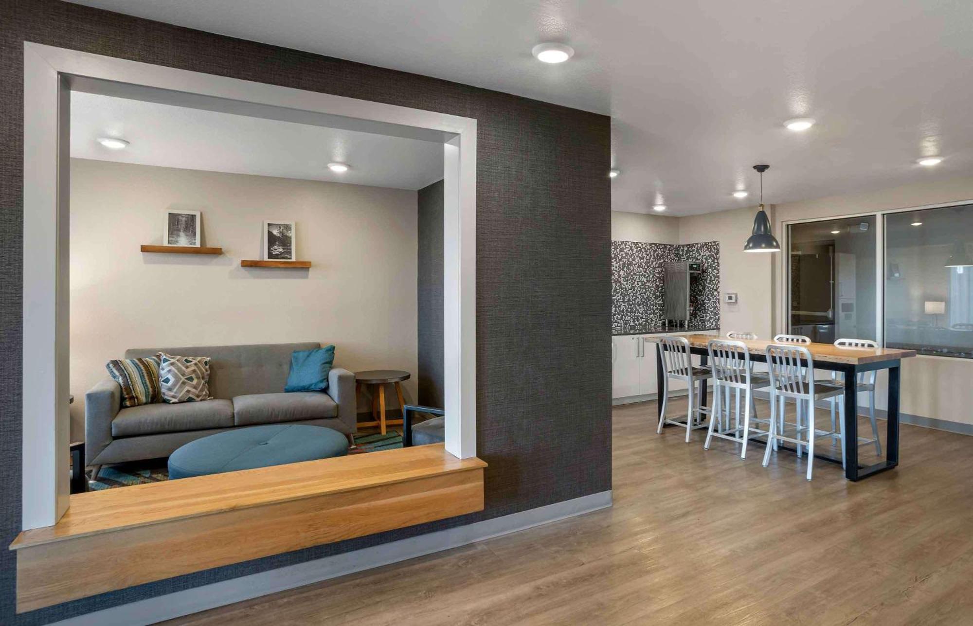 Extended Stay America Select Suites - Charlotte - Northlake 샬럿 외부 사진