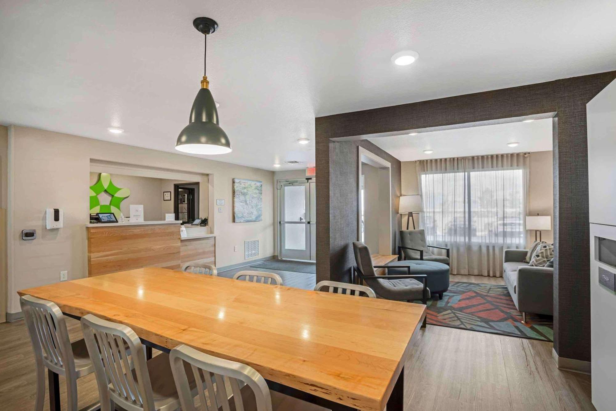Extended Stay America Select Suites - Charlotte - Northlake 샬럿 외부 사진