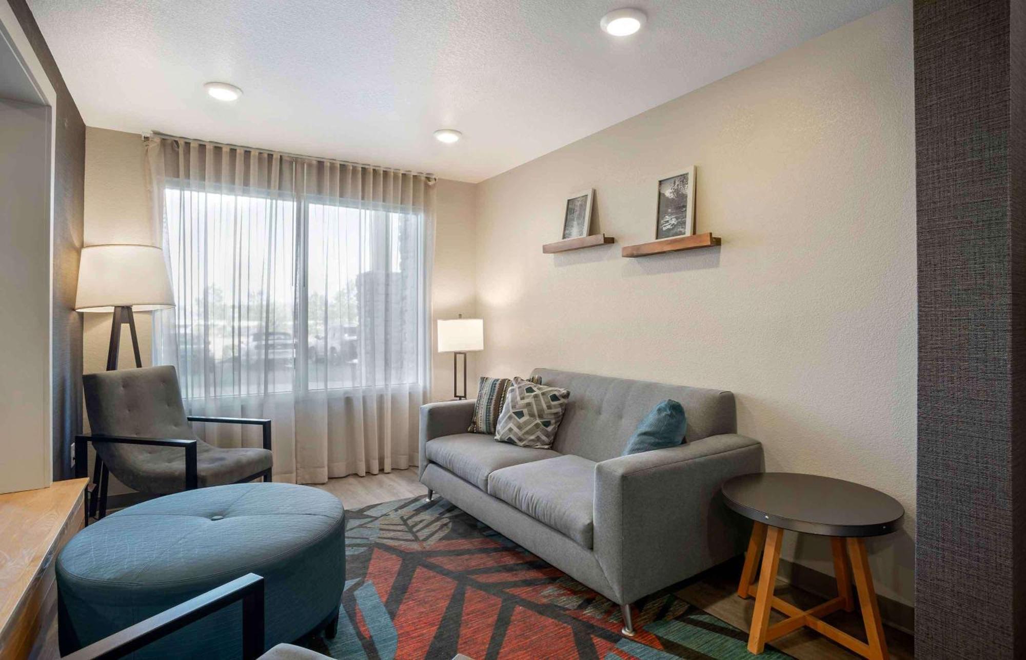 Extended Stay America Select Suites - Charlotte - Northlake 샬럿 외부 사진